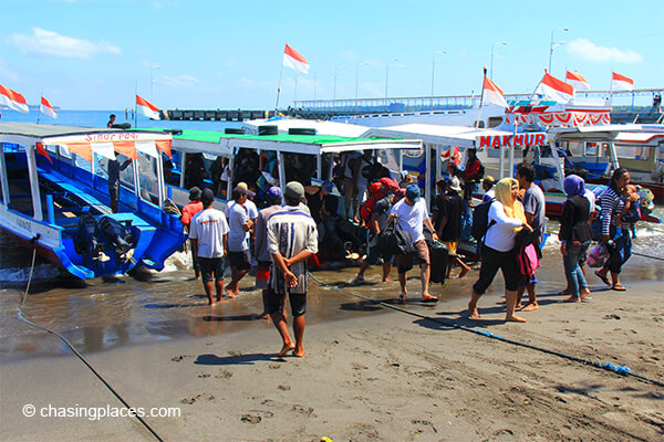 Tourists and locals arriving at bangsal harbour from gili T