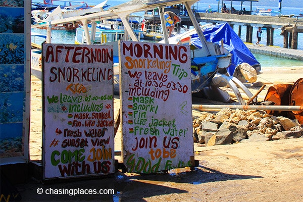 You won't miss boat tour signs along the beach