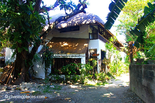 Hannah Hotel is situated near the beach but in a quiet neighbourhood